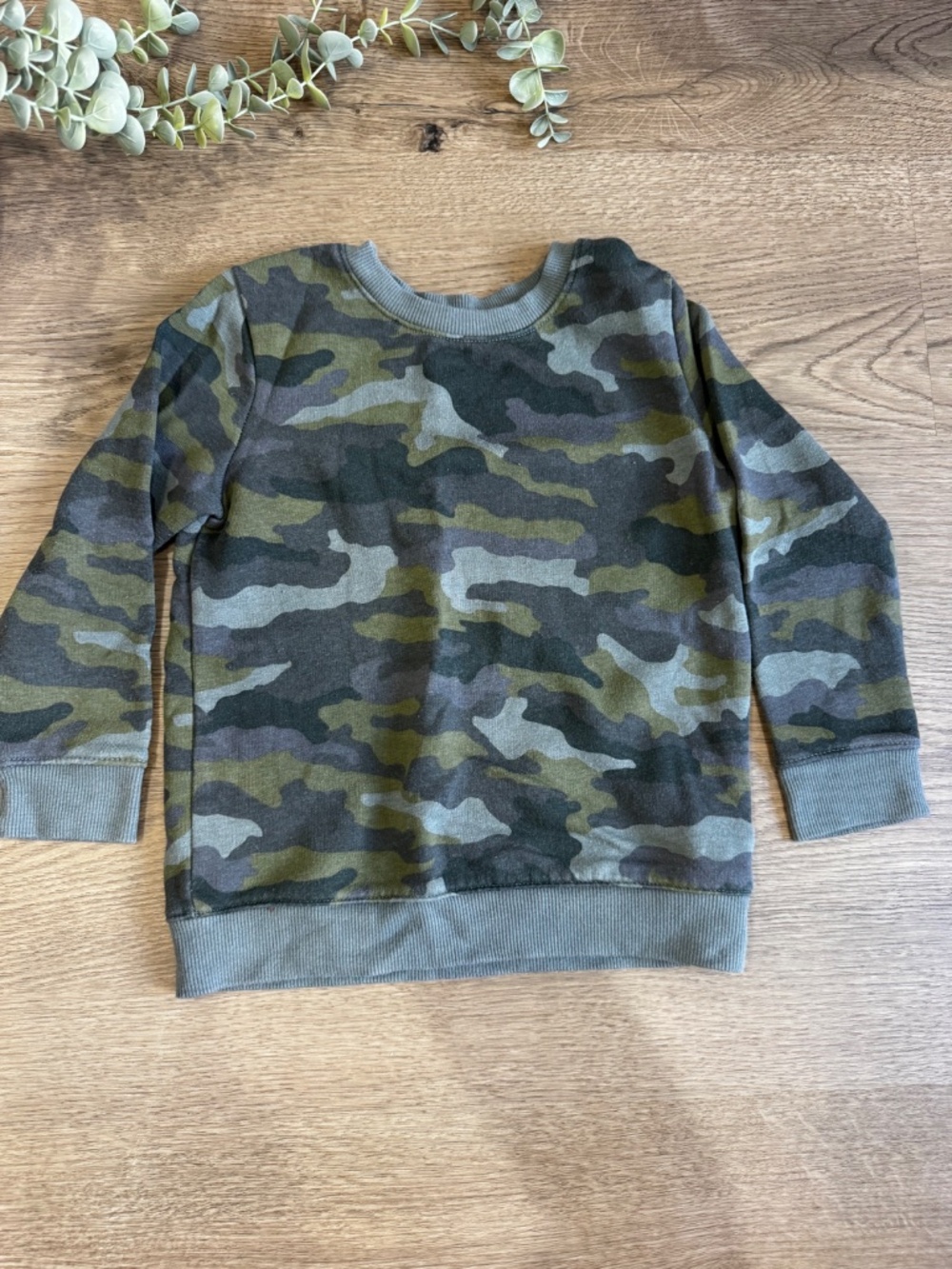 Cat & Jack Boys 4T Camo Crewneck Sweatshirt Green Gray Pullover
